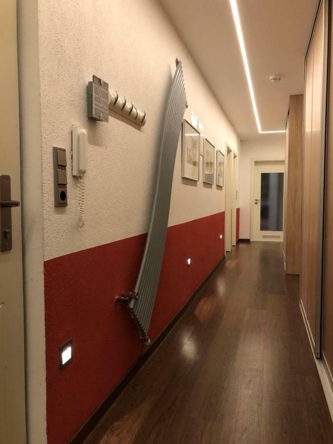 Calm Spacy Room, Own Modern Bath, Near Center, To 1 Person Or A Couple - Not Suitable For Craftsmen, Not Accepted - Privatly Rented ニュルンベルク エクステリア 写真