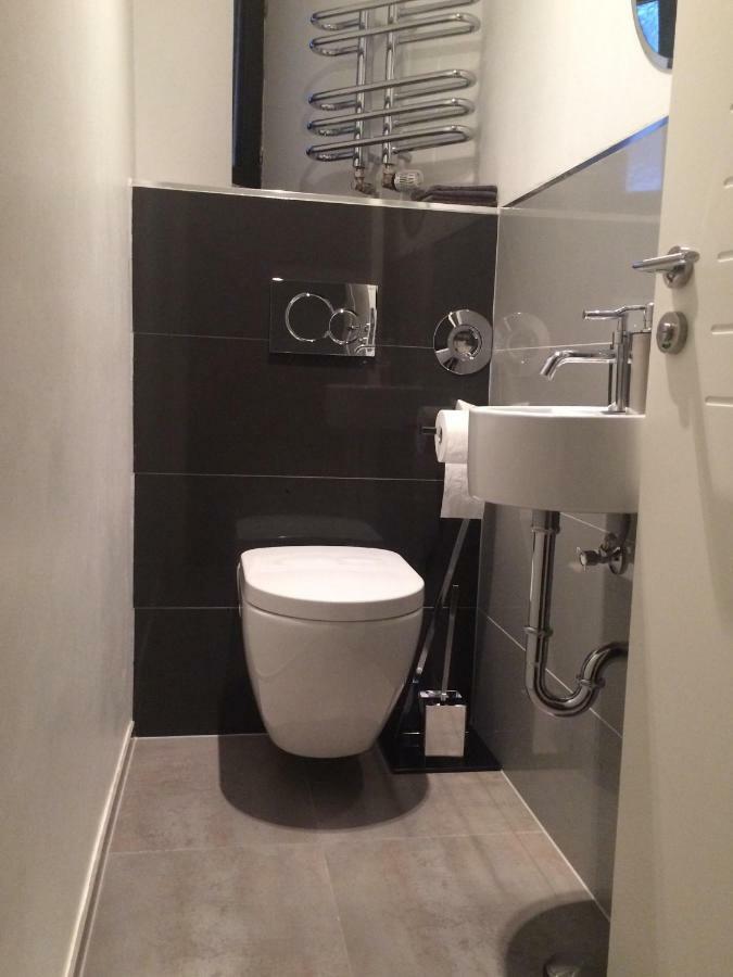 Calm Spacy Room, Own Modern Bath, Near Center, To 1 Person Or A Couple - Not Suitable For Craftsmen, Not Accepted - Privatly Rented ニュルンベルク エクステリア 写真